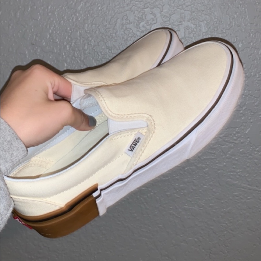 Off White/Cream Vans - Woman’s 7